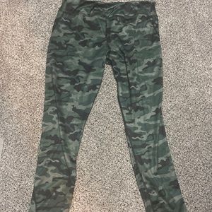 Athletic Works camouflage spandex leggings